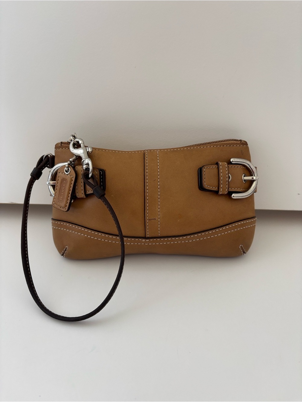 Rare Vintage Coach Hampton Leather Buckle Wristlet Mini Hobo Concert Saddle Tan - Picture 11 of 11